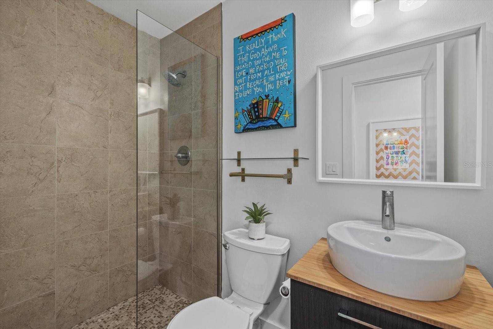 Image 34 of 73 For 3501 Riverview Boulevard
