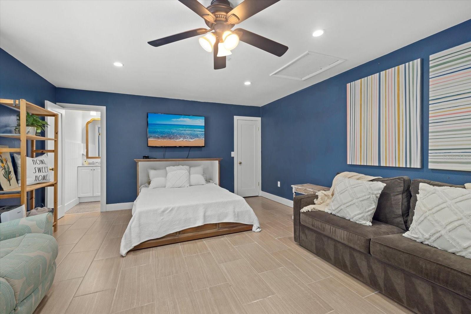 Image 46 of 73 For 3501 Riverview Boulevard