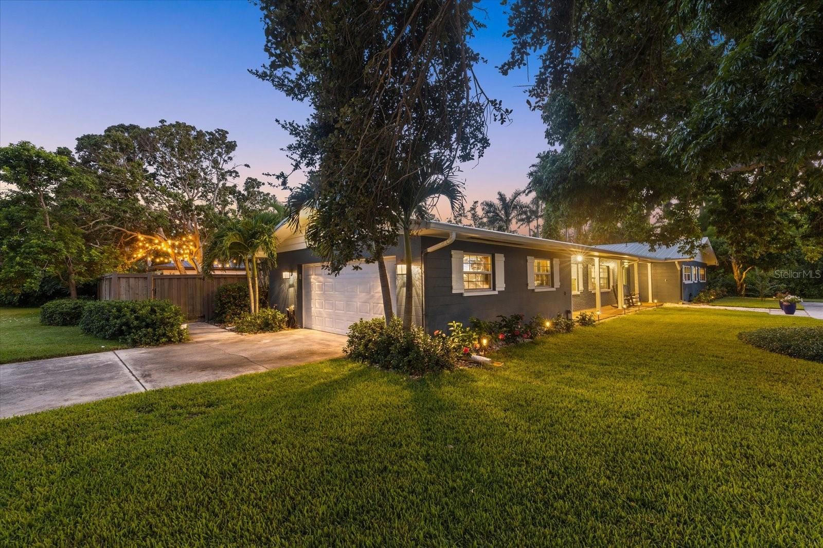 Image 7 of 73 For 3501 Riverview Boulevard