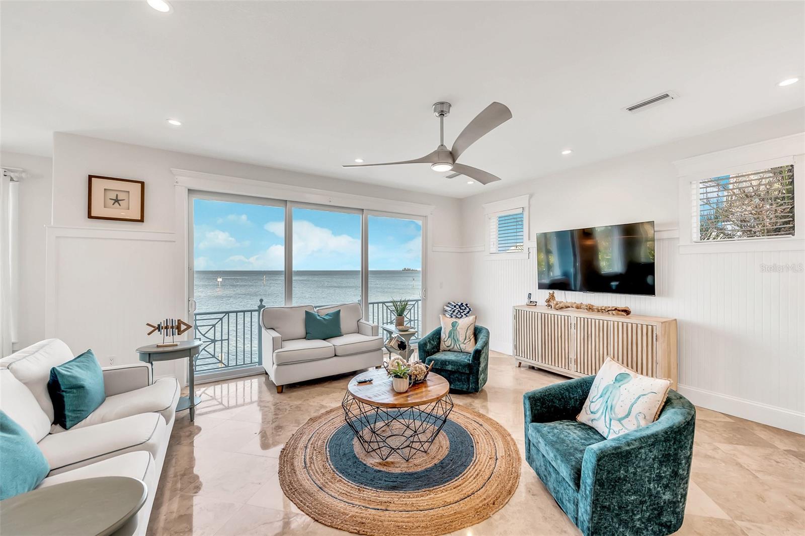 Image 10 of 58 For 238 Harbor Drive