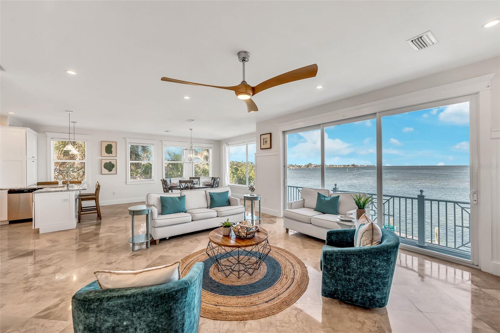 Image 13 of 58 For 238 Harbor Drive