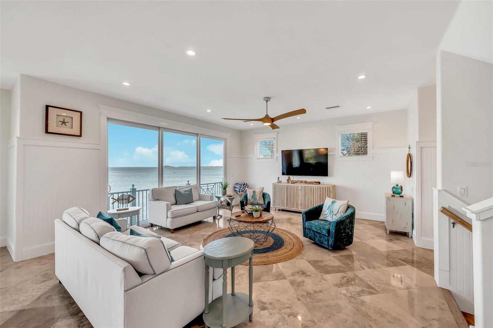 Image 9 of 58 For 238 Harbor Drive