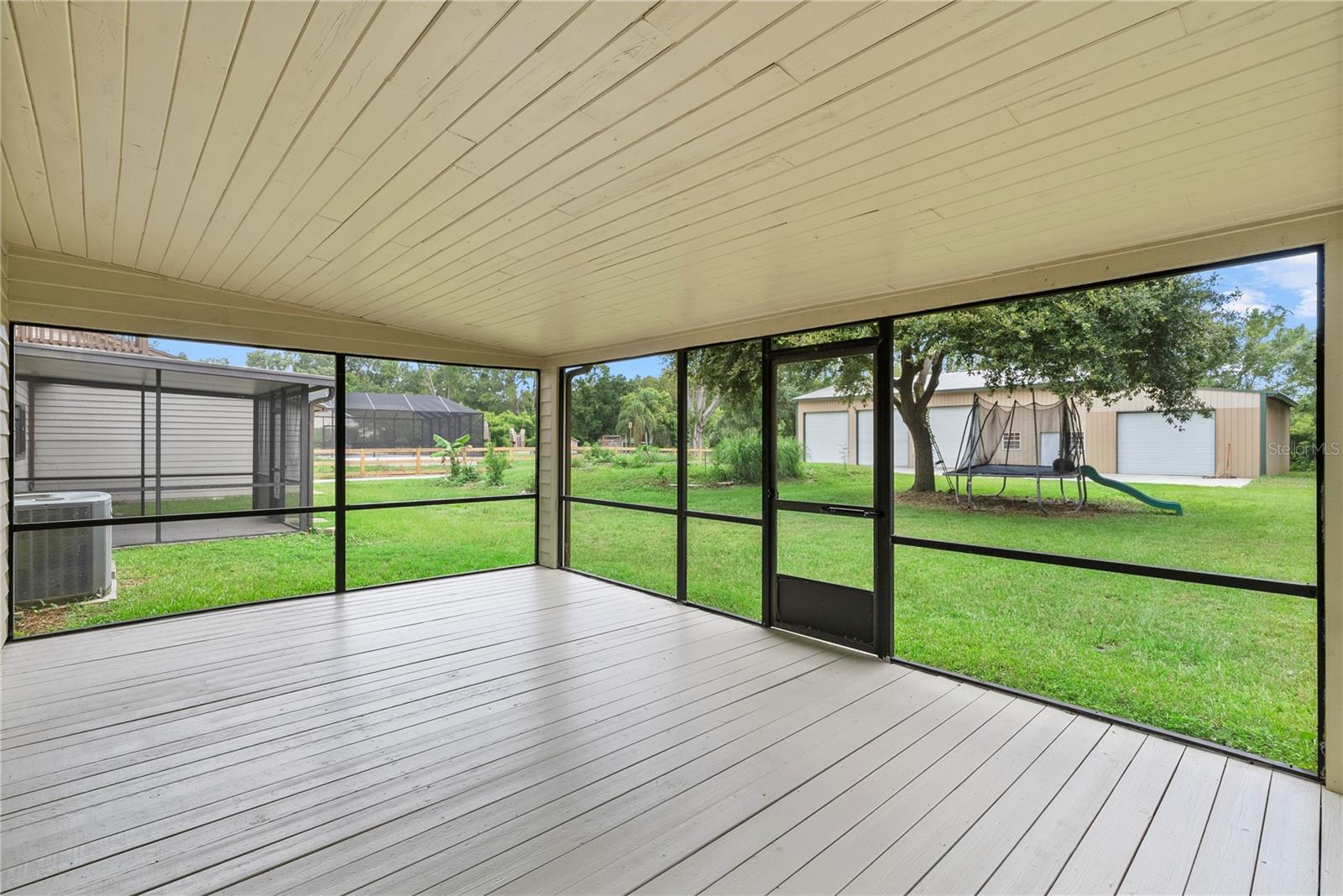 Image 33 of 51 For 6040 Country Club Road
