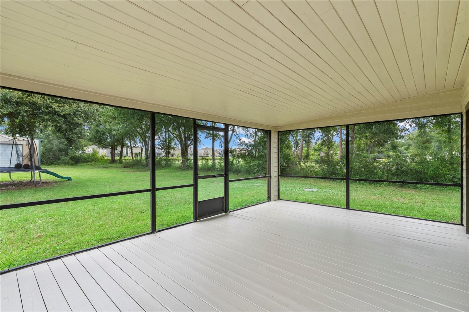 Image 34 of 51 For 6040 Country Club Road