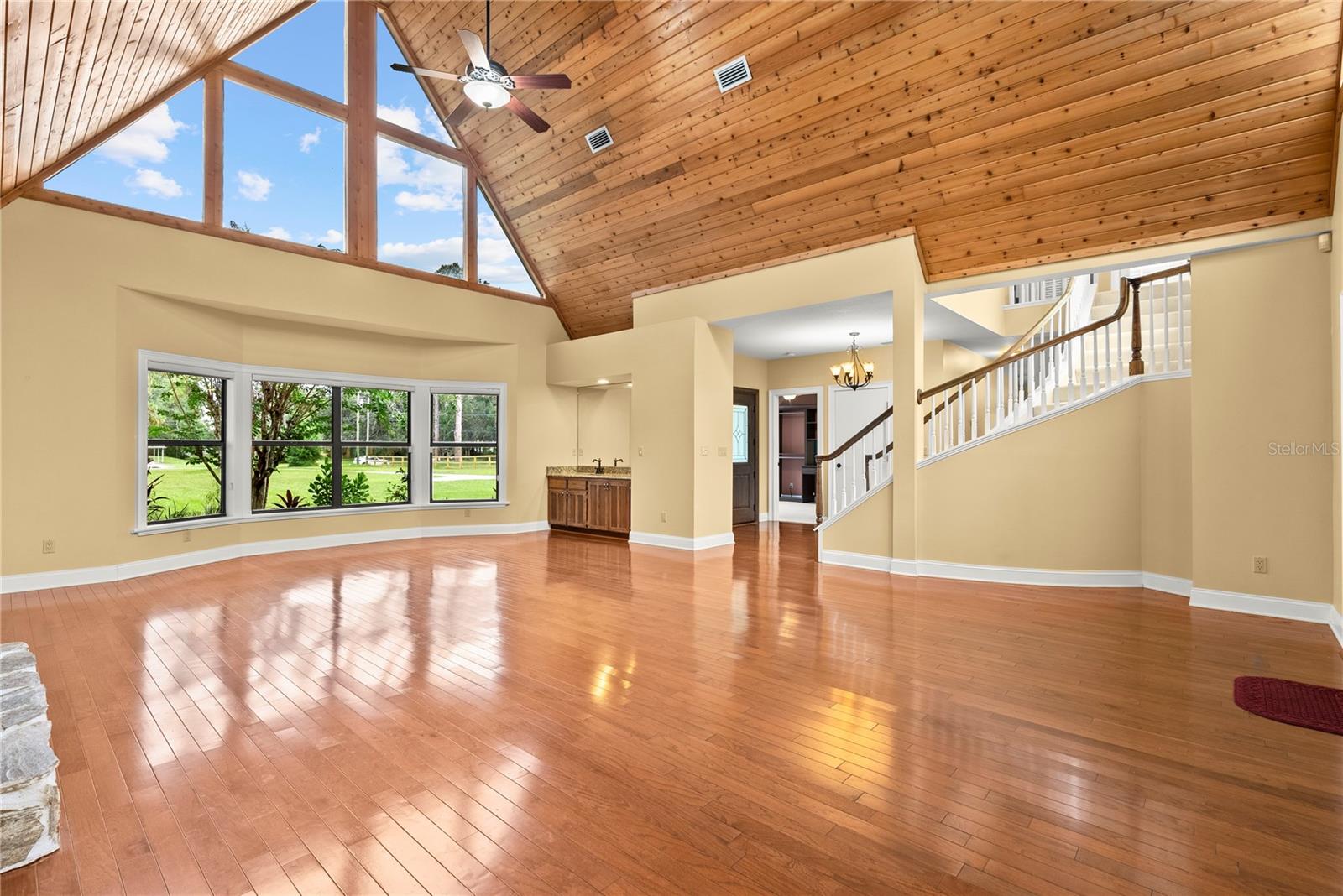 Image 6 of 51 For 6040 Country Club Road