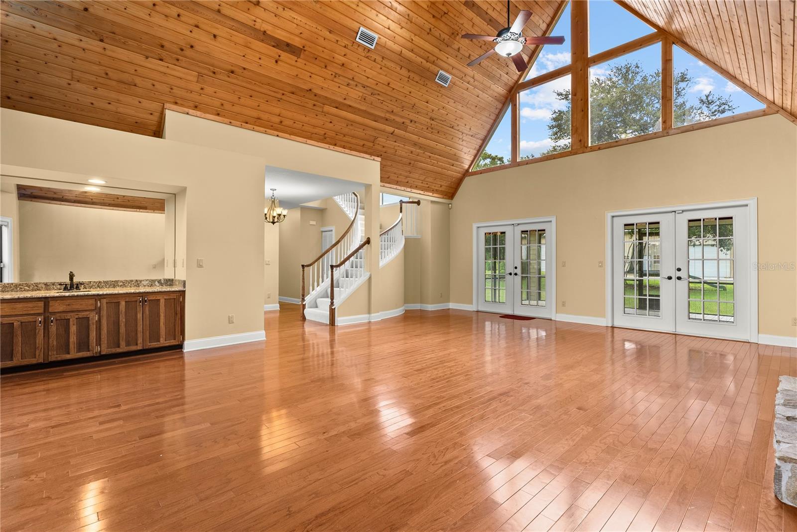 Image 7 of 51 For 6040 Country Club Road
