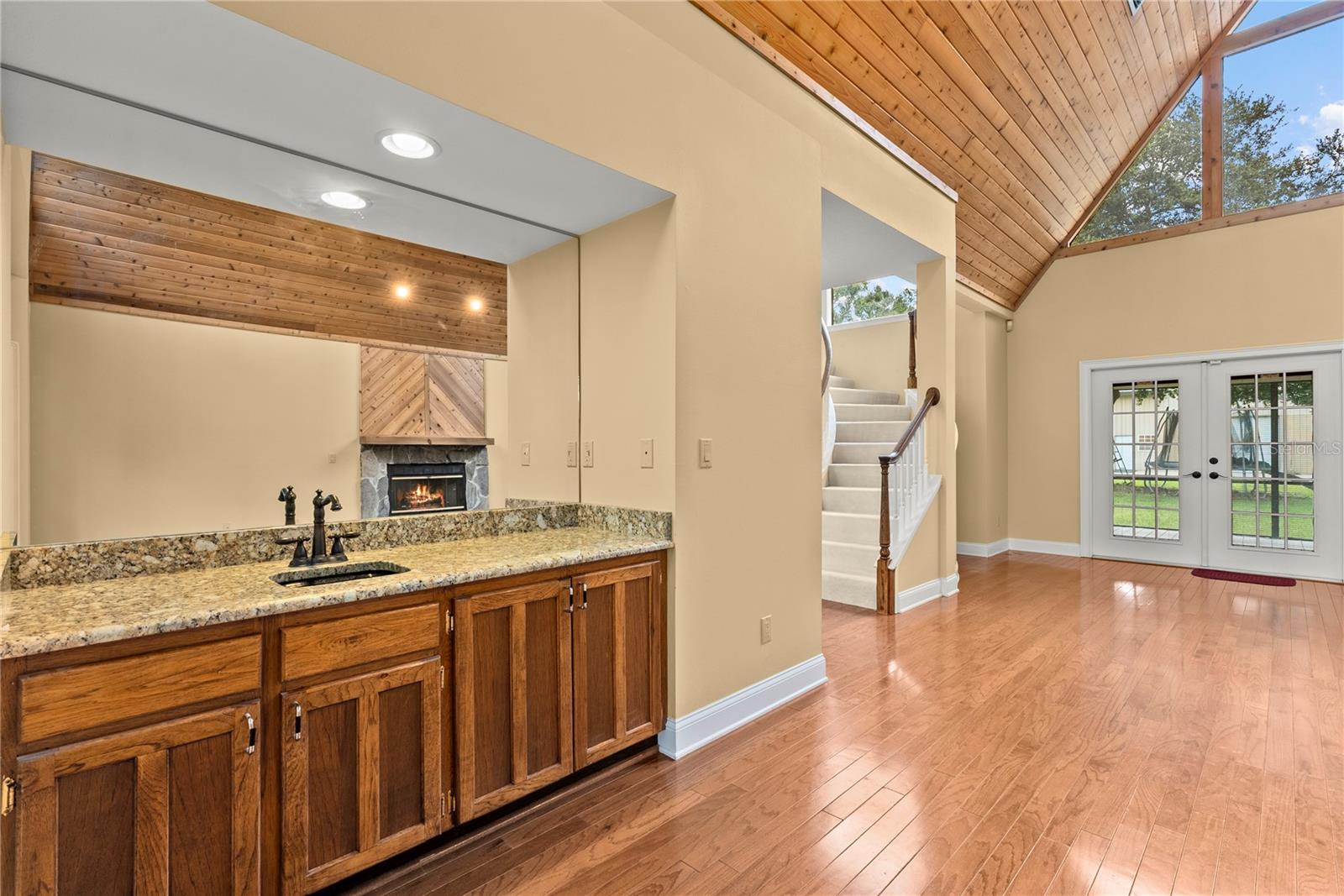 Image 8 of 51 For 6040 Country Club Road