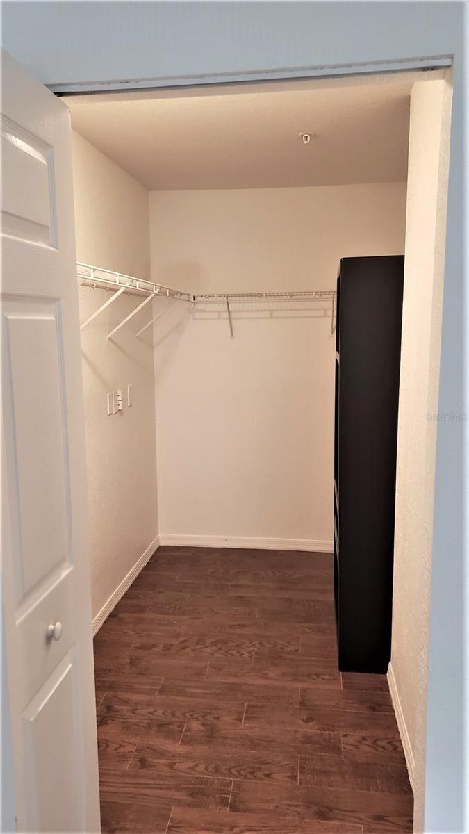 Image 30 of 51 For 7428 Vista Way 107