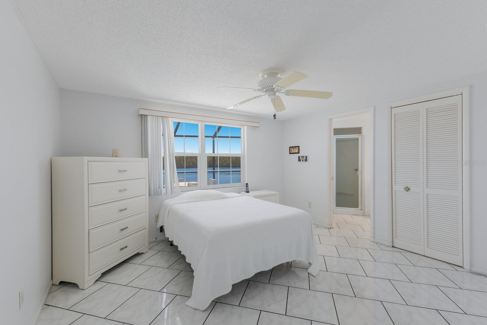 Image 14 of 38 For 10419 Spoonbill Road W