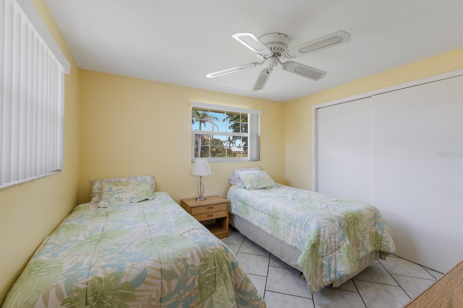 Image 17 of 38 For 10419 Spoonbill Road W
