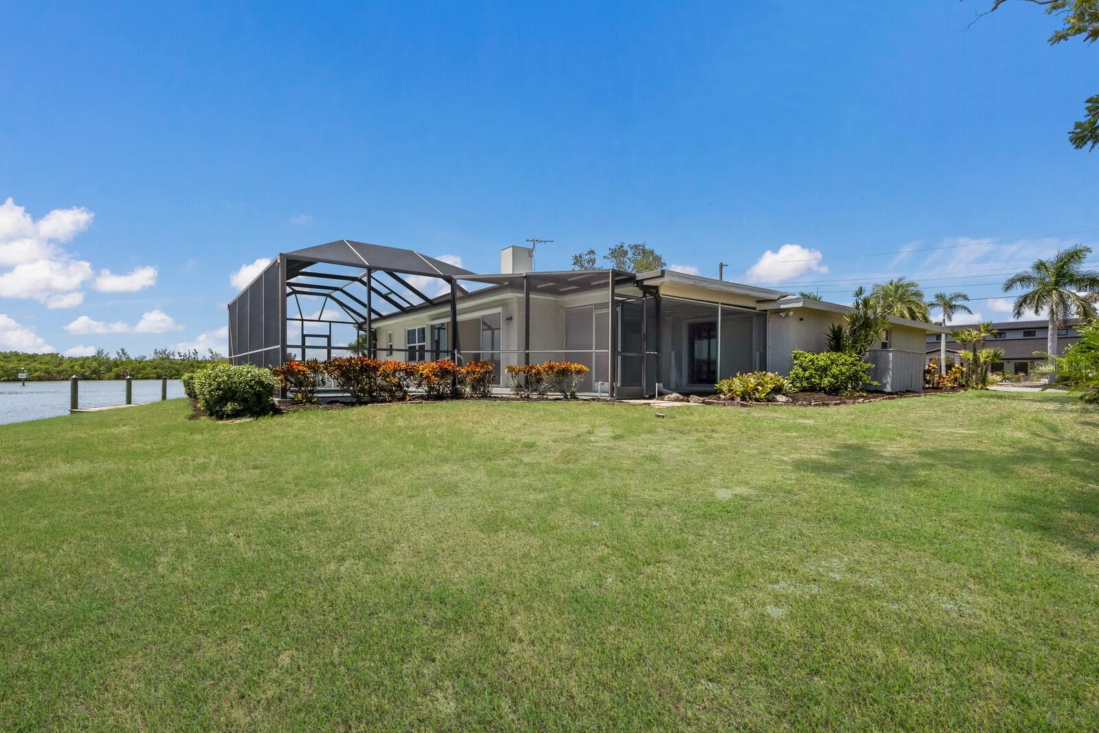 Image 30 of 38 For 10419 Spoonbill Road W