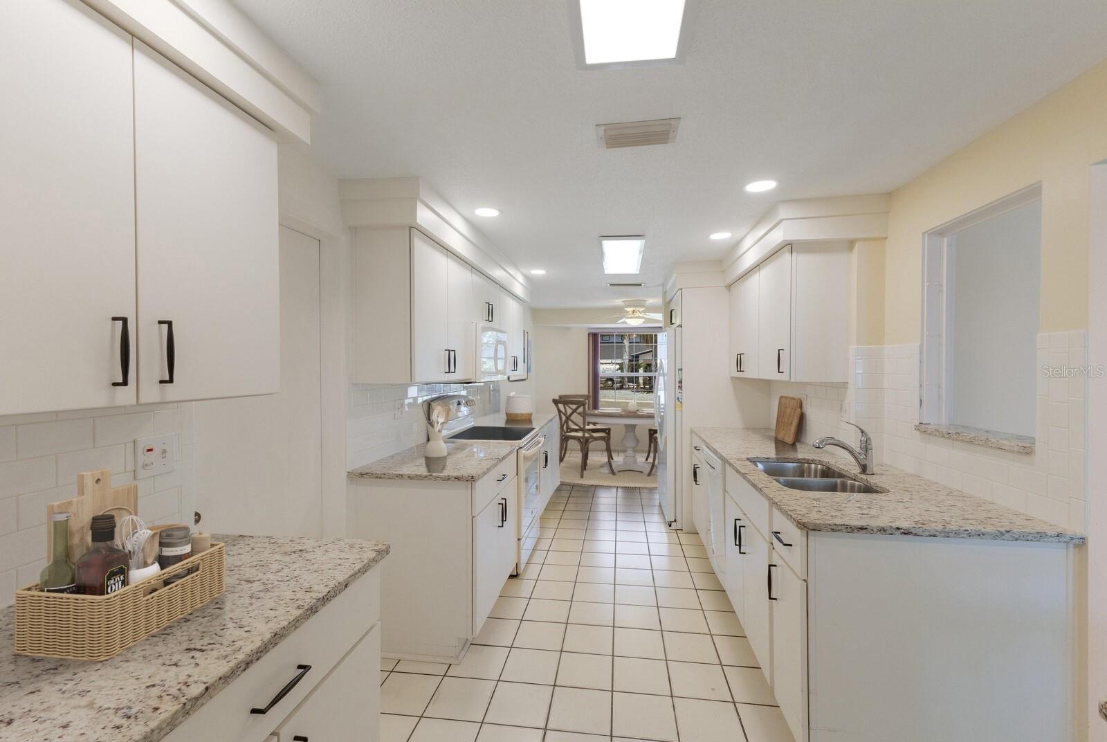 Image 9 of 38 For 10419 Spoonbill Road W