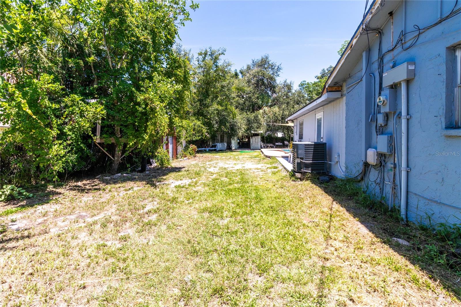 Image 42 of 56 For 942 Tarpon Avenue