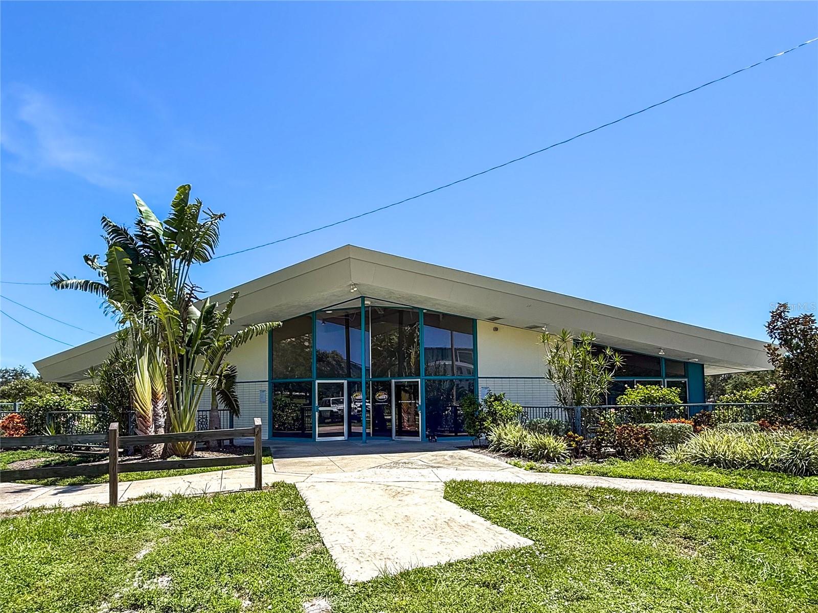 Image 52 of 56 For 942 Tarpon Avenue