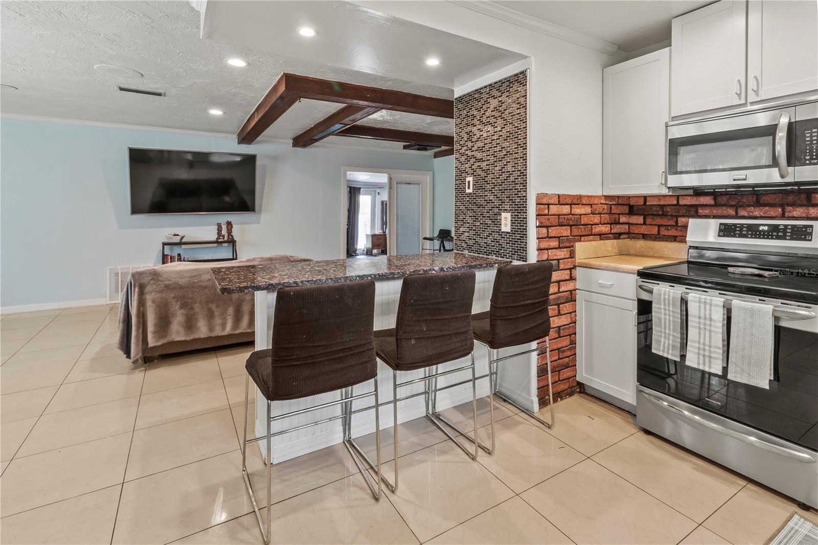 Image 8 of 56 For 942 Tarpon Avenue