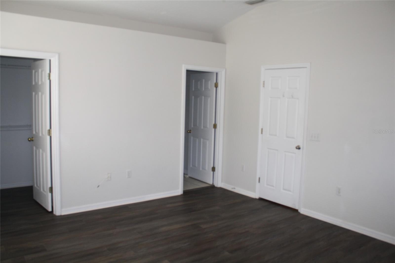 Image 13 of 33 For 6309 Rosefinch Court 201