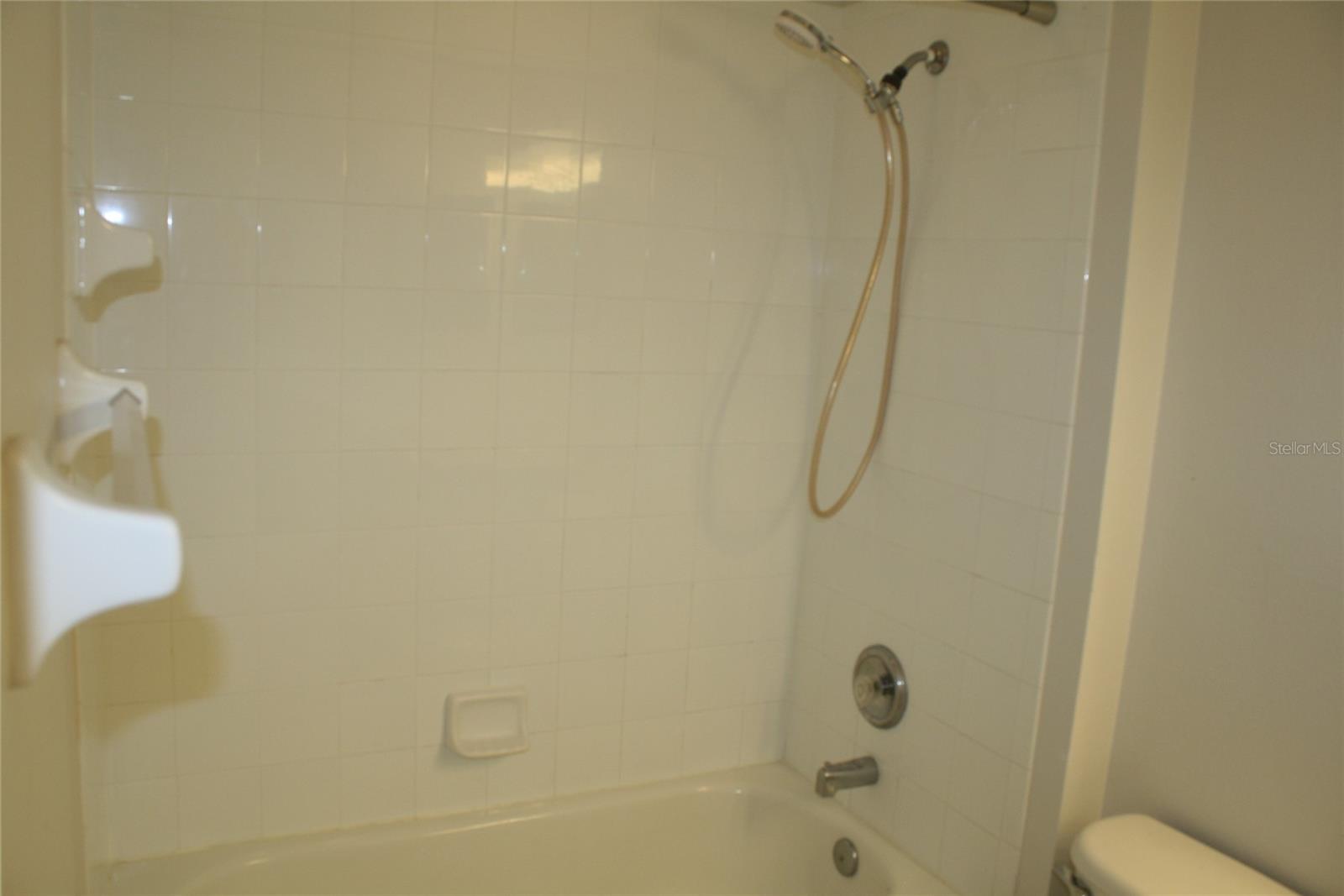 Image 15 of 33 For 6309 Rosefinch Court 201
