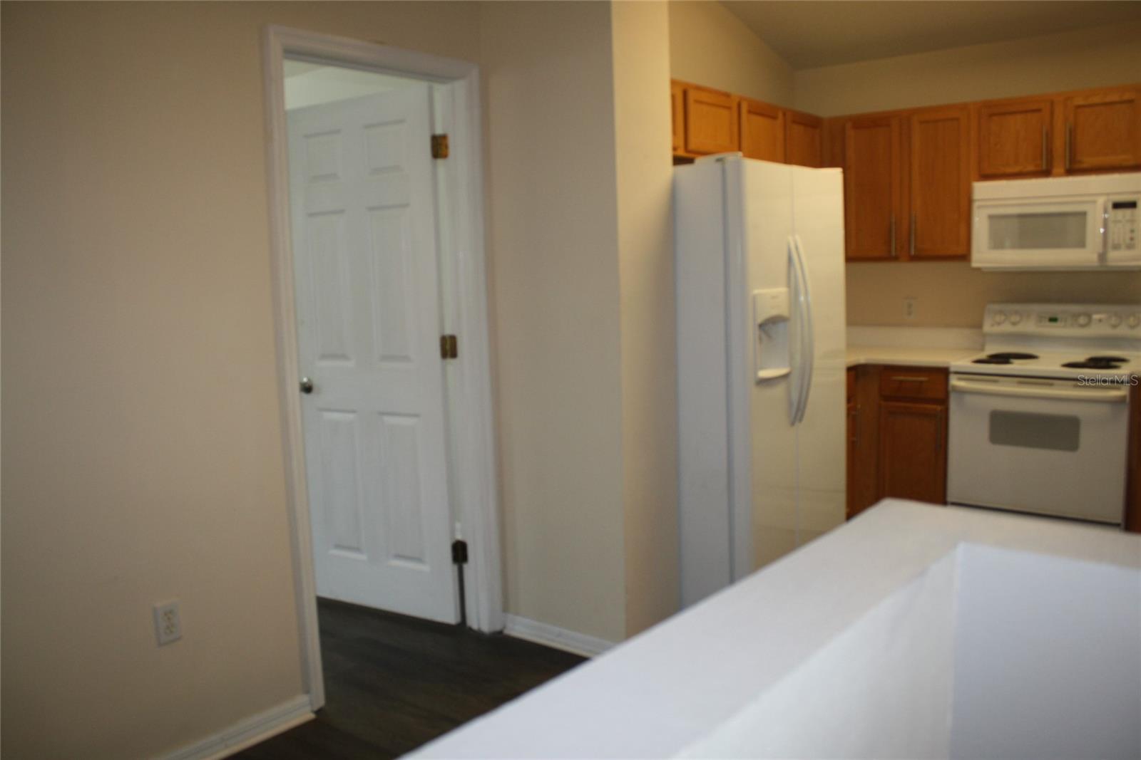 Image 6 of 33 For 6309 Rosefinch Court 201