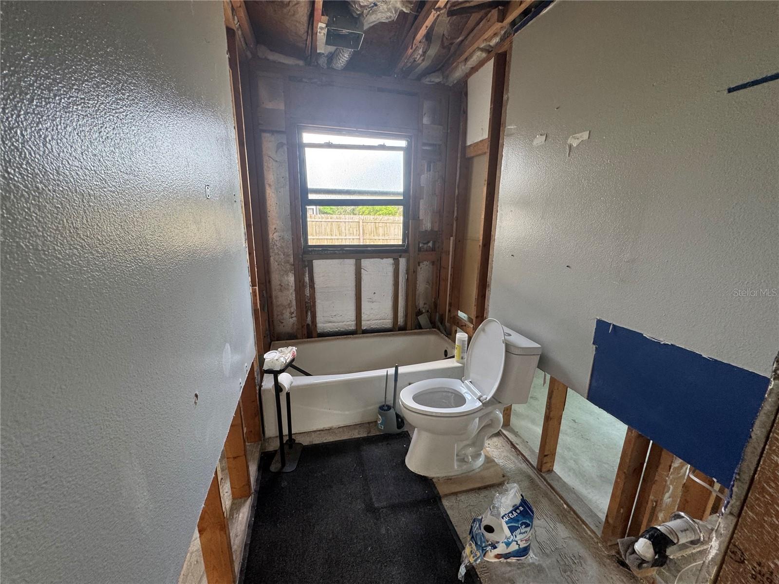 Image 3 of 11 For 216 24th Street Ne