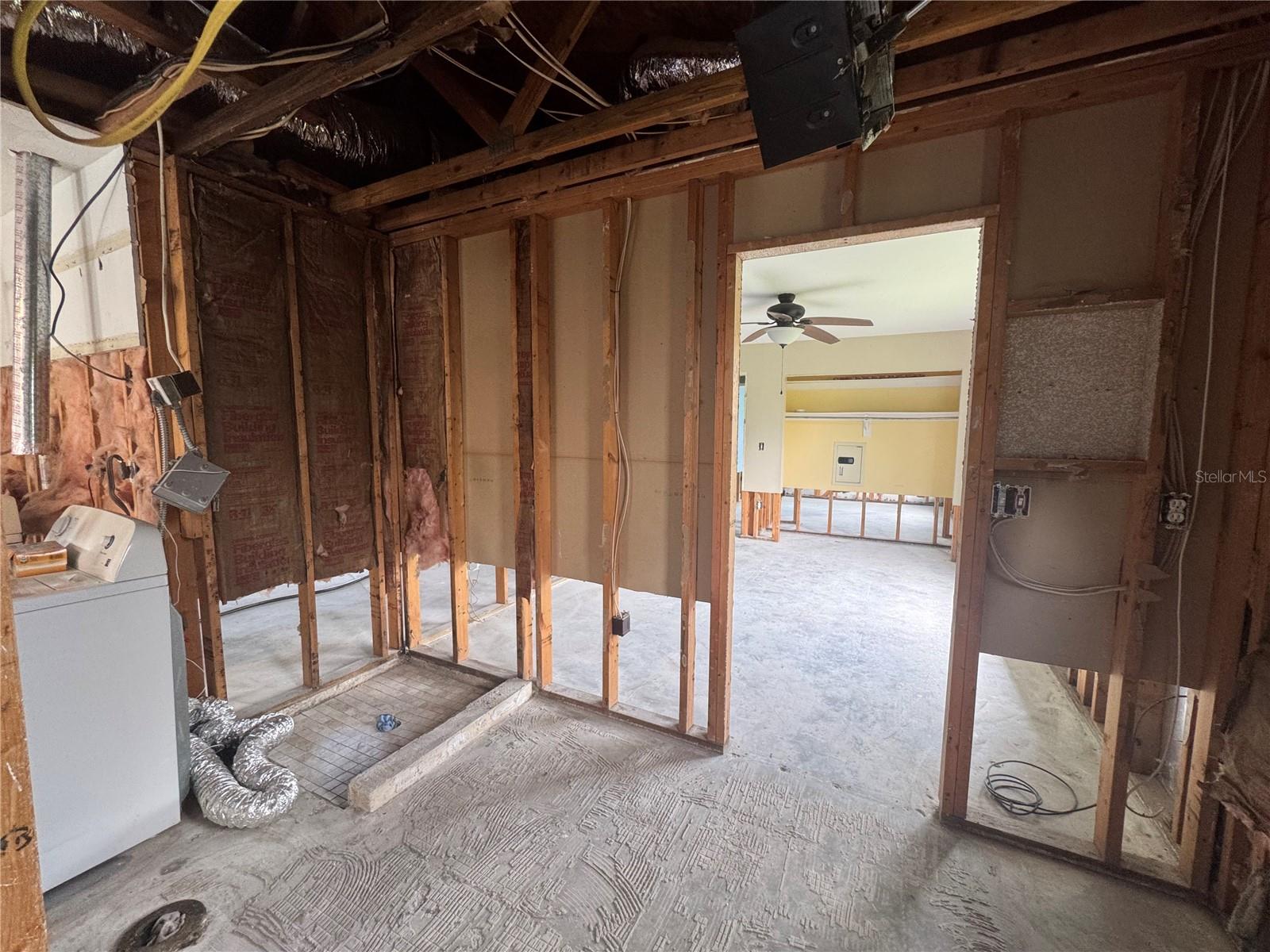 Image 5 of 11 For 216 24th Street Ne