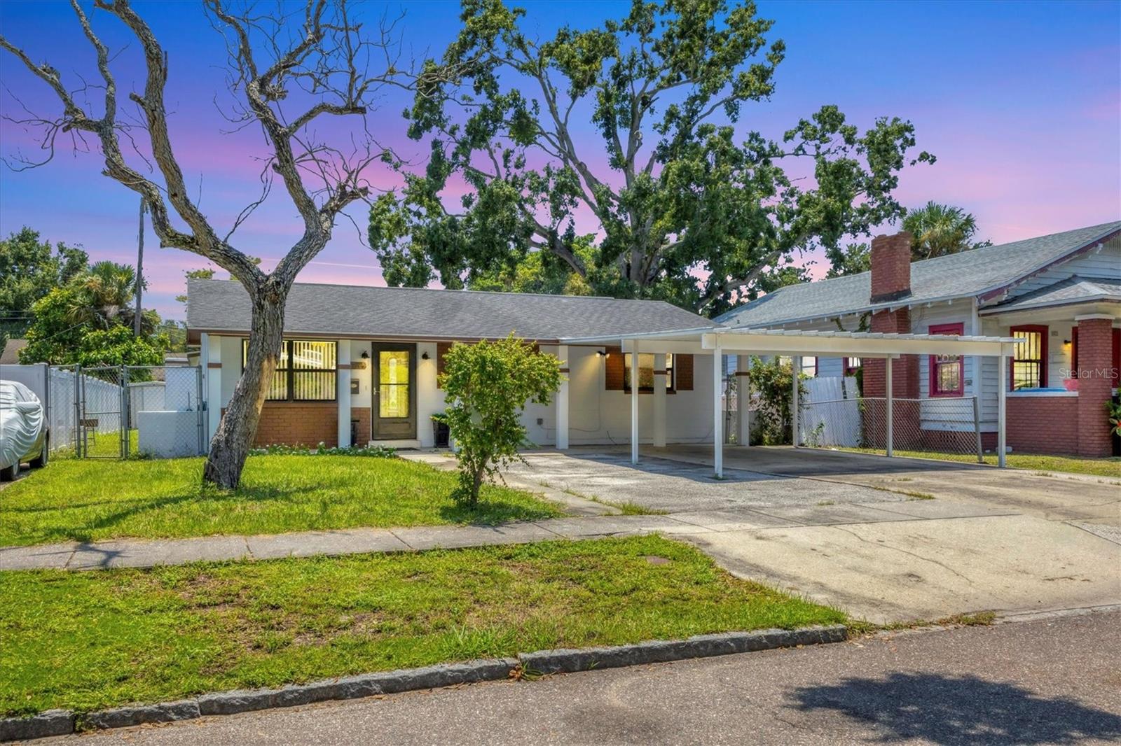 Details for 1054 13th Avenue S, ST PETERSBURG, FL 33705