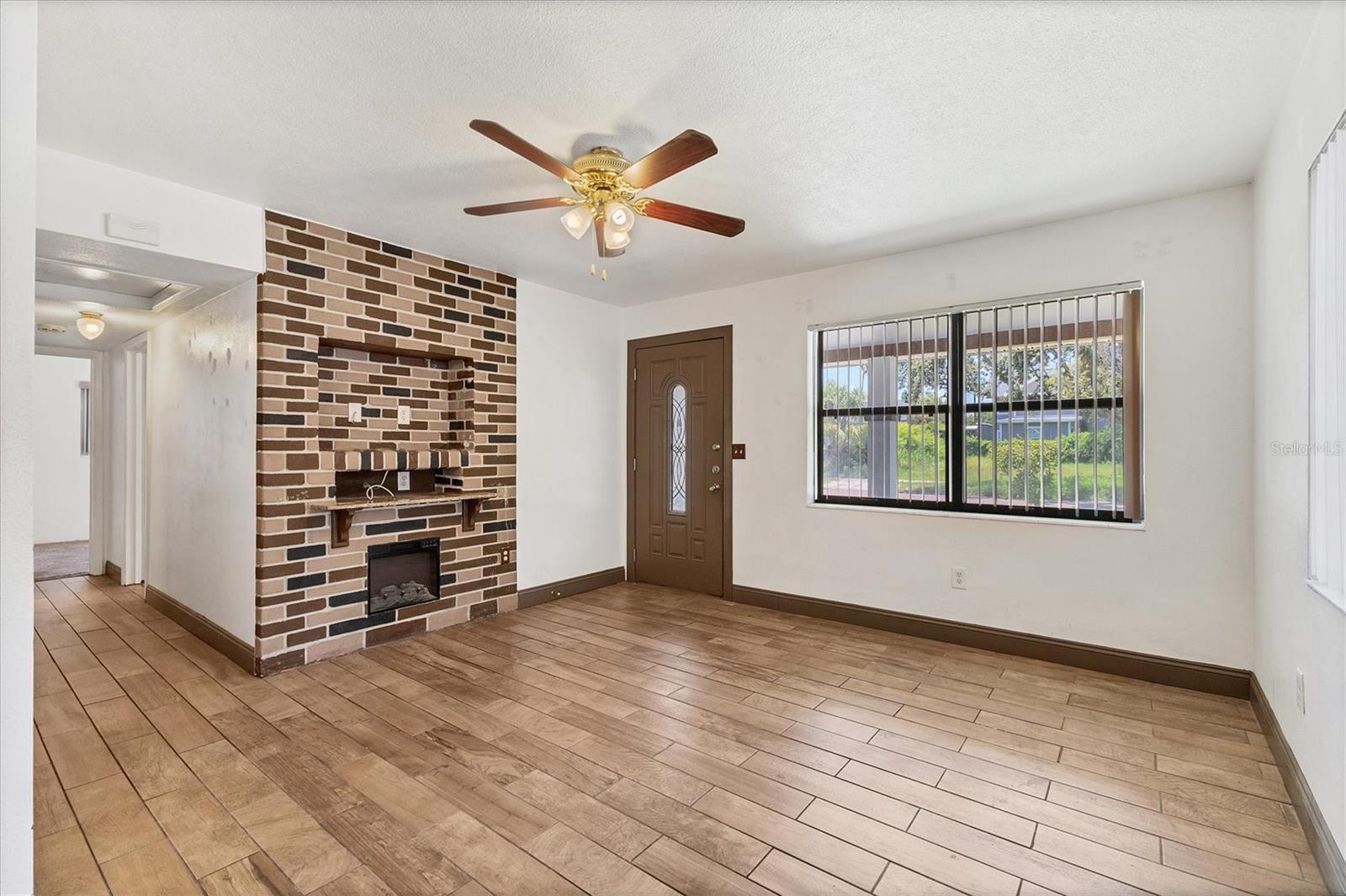 Image 10 of 60 For 1054 13th Avenue S