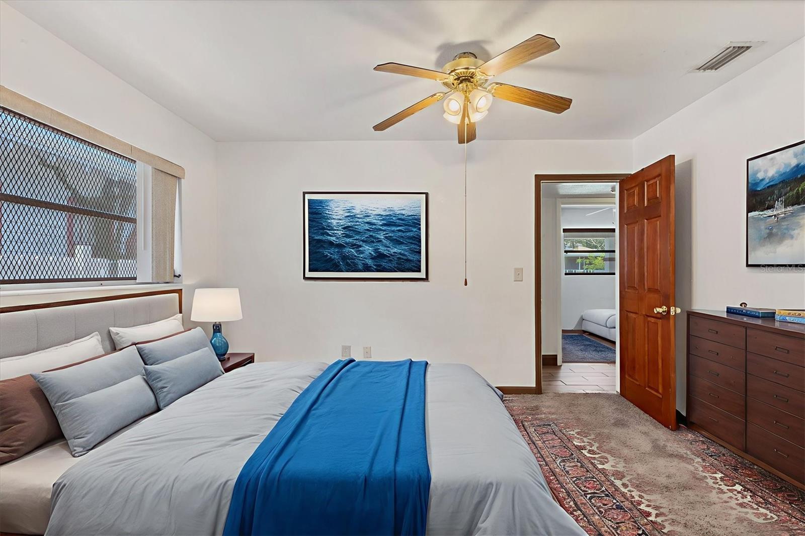 Image 16 of 60 For 1054 13th Avenue S