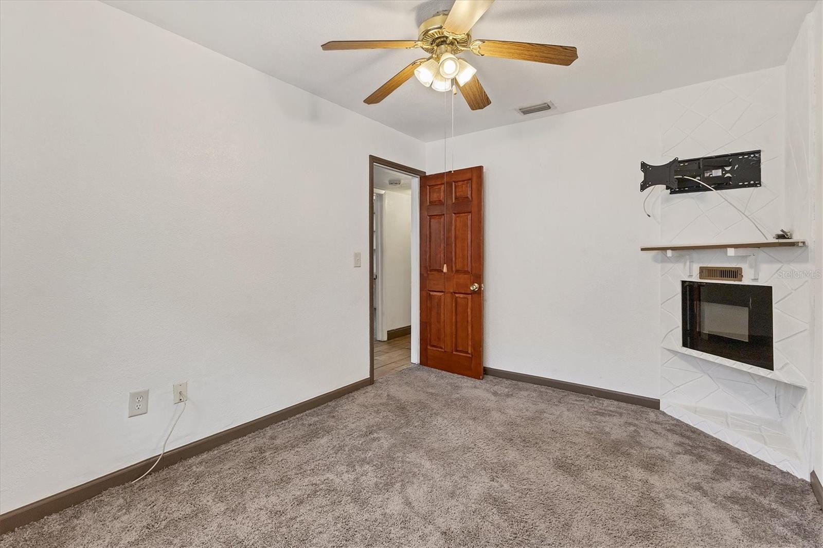 Image 17 of 60 For 1054 13th Avenue S