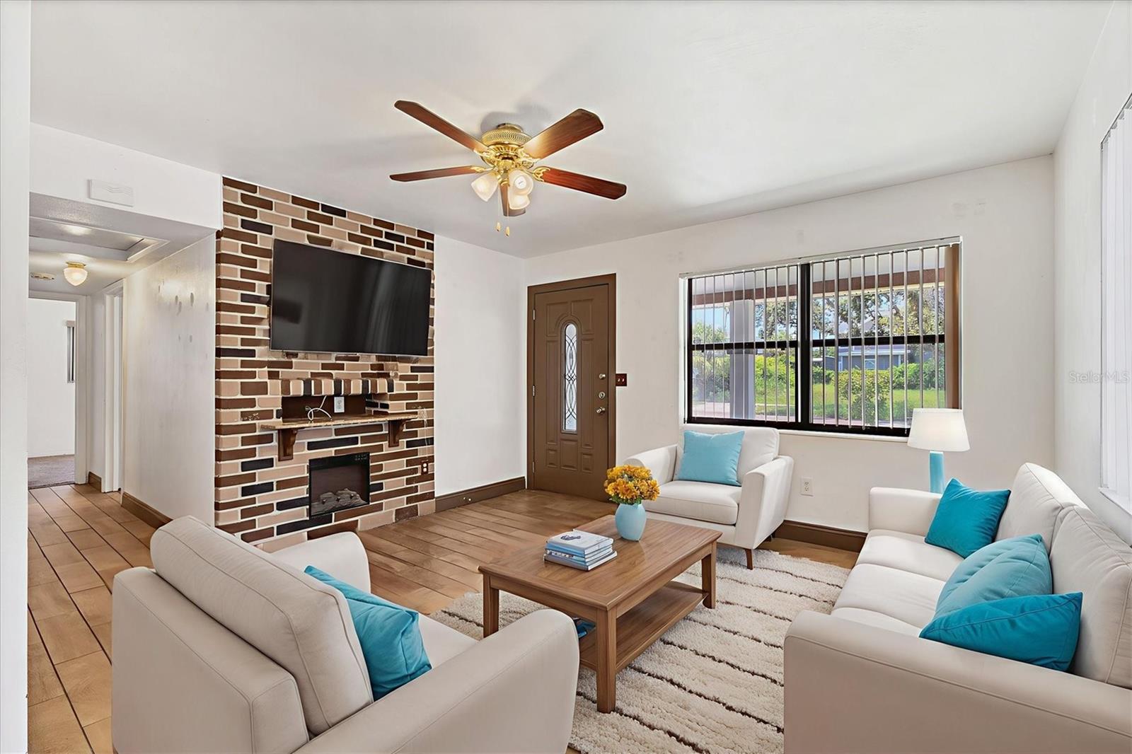 Image 3 of 60 For 1054 13th Avenue S