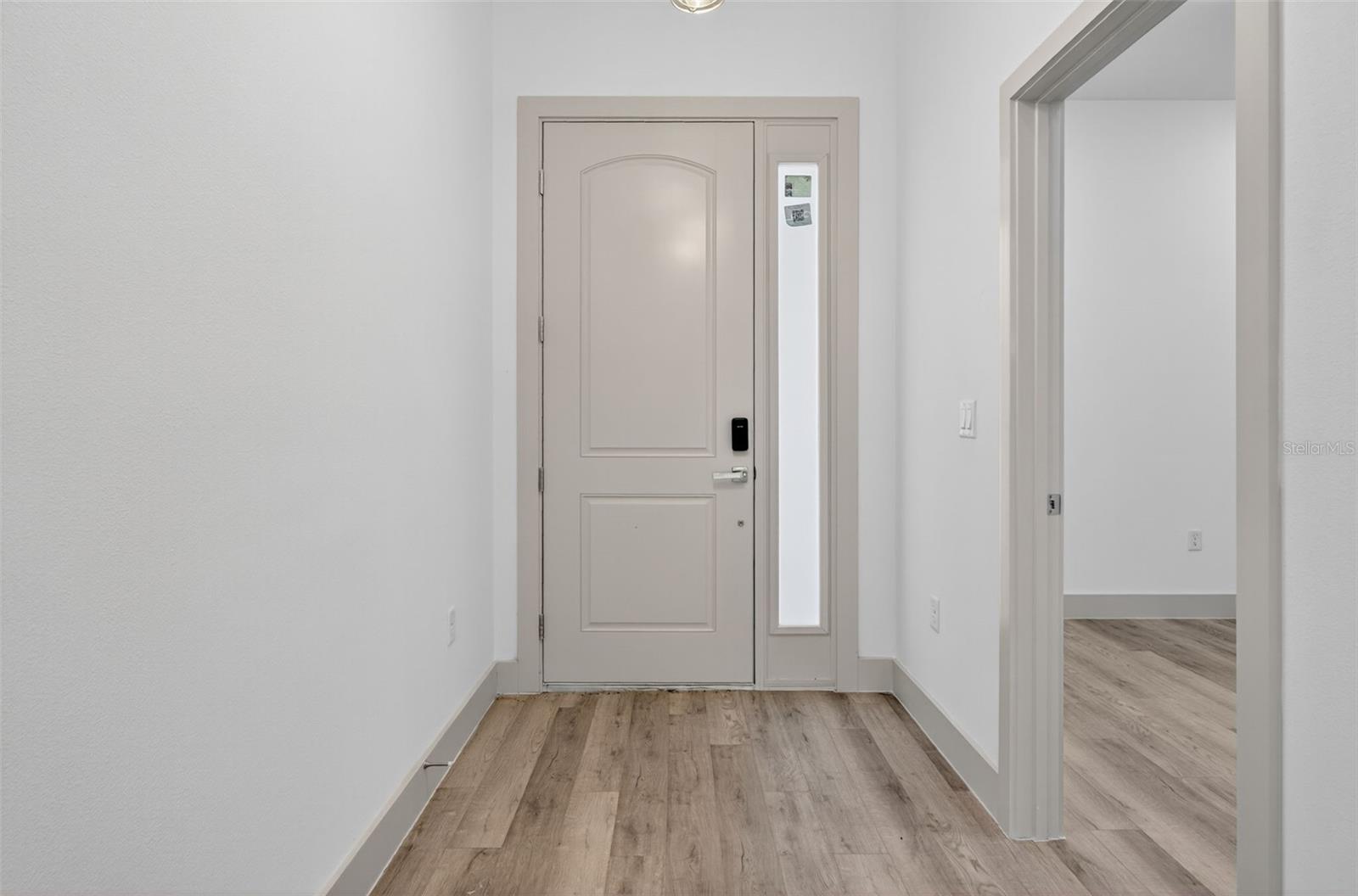 Image 11 of 71 For 1495 Craleigh Street