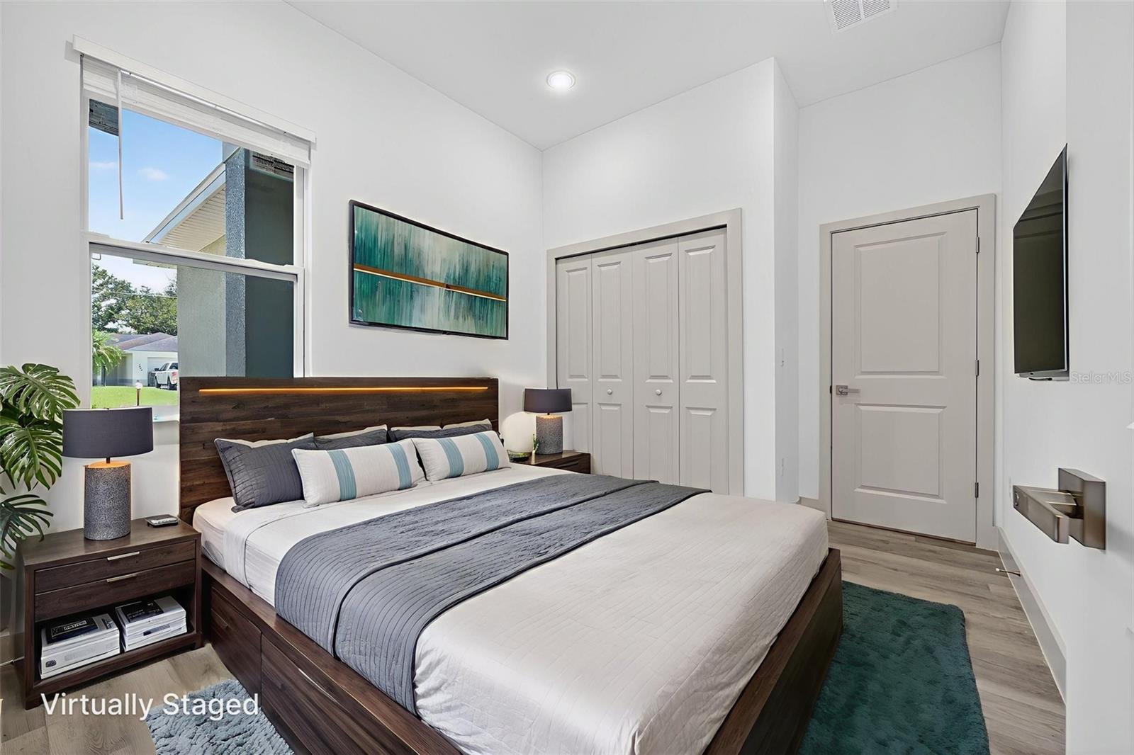 Image 40 of 71 For 1495 Craleigh Street