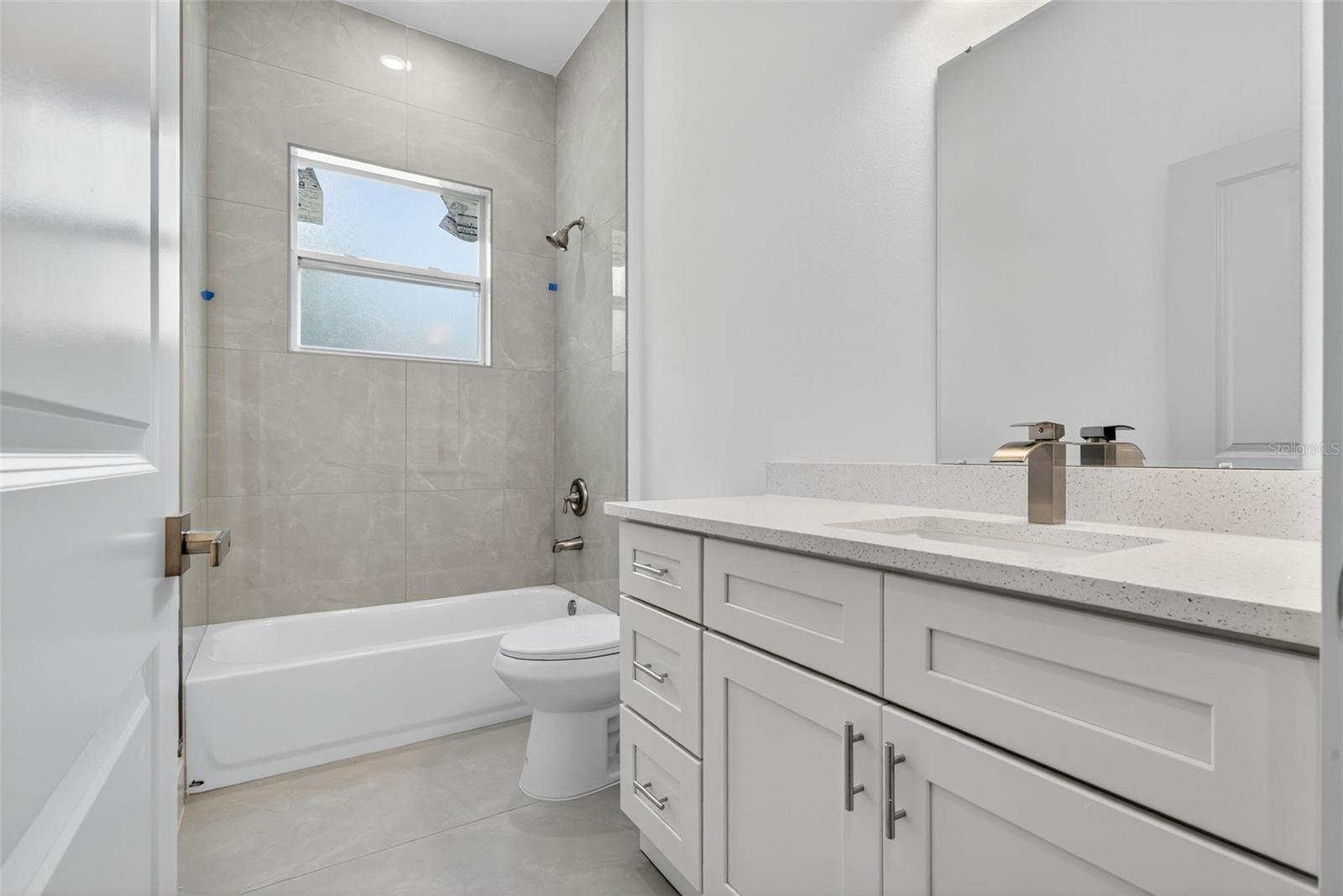 Image 49 of 71 For 1495 Craleigh Street