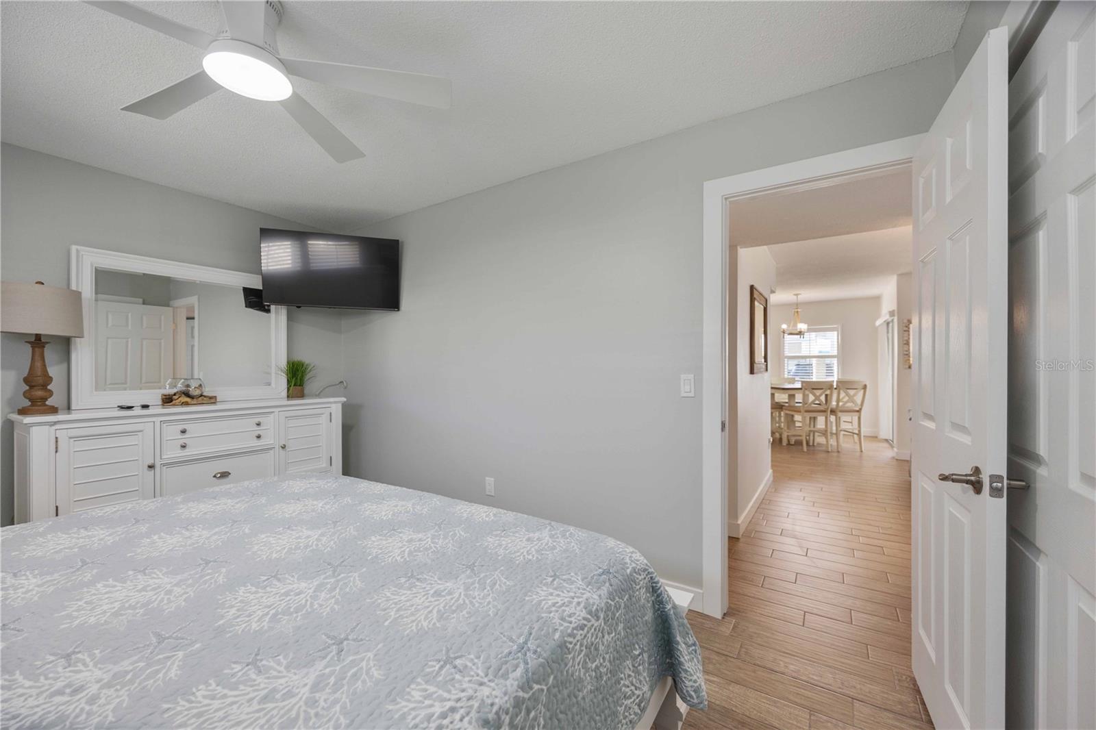 Image 18 of 65 For 6150 Midnight Pass Road Unit 10 A&