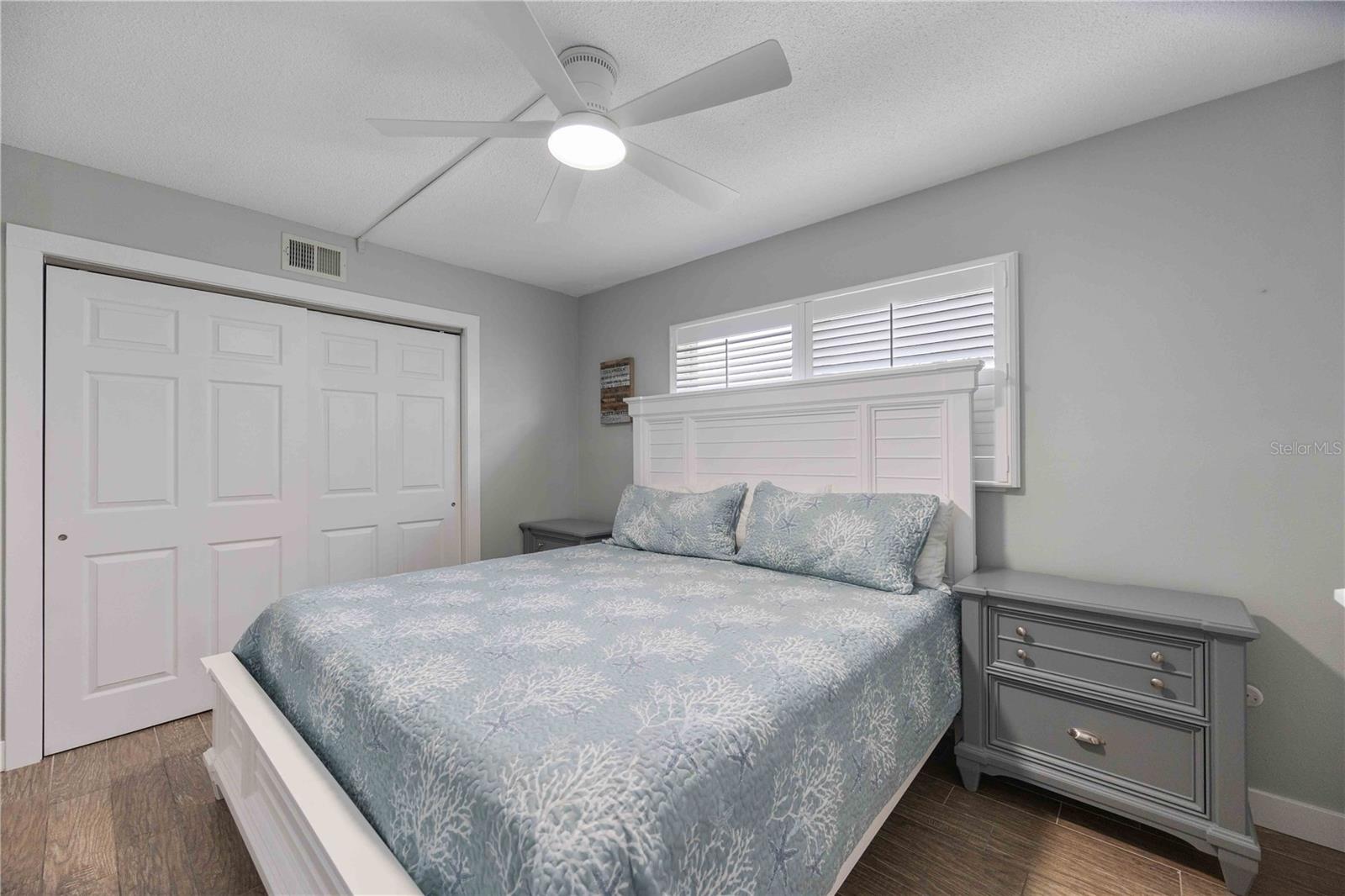 Image 19 of 65 For 6150 Midnight Pass Road Unit 10 A&