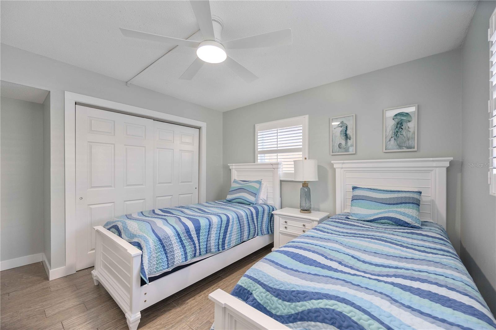 Image 24 of 65 For 6150 Midnight Pass Road Unit 10 A&