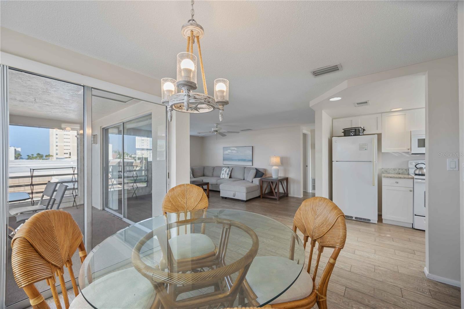 Image 30 of 65 For 6150 Midnight Pass Road Unit 10 A&