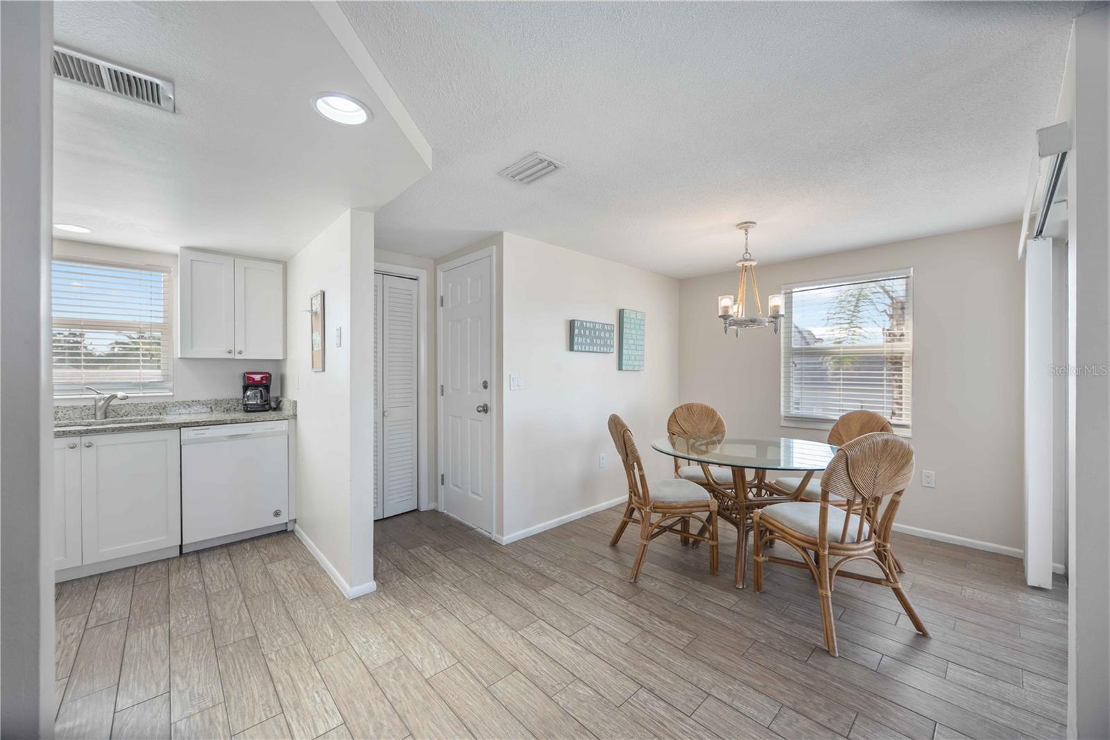 Image 42 of 65 For 6150 Midnight Pass Road Unit 10 A&