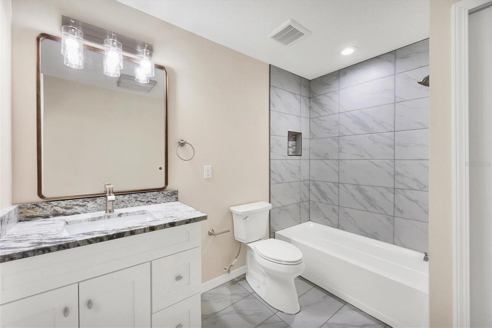 Image 13 of 26 For 3058 Palmadelia Avenue