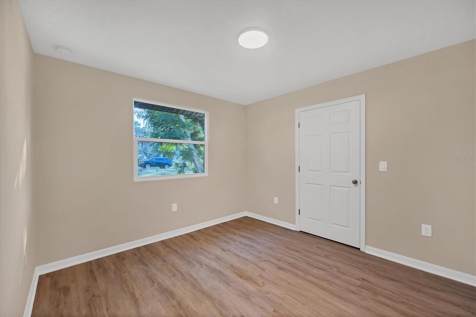 Image 15 of 26 For 3058 Palmadelia Avenue