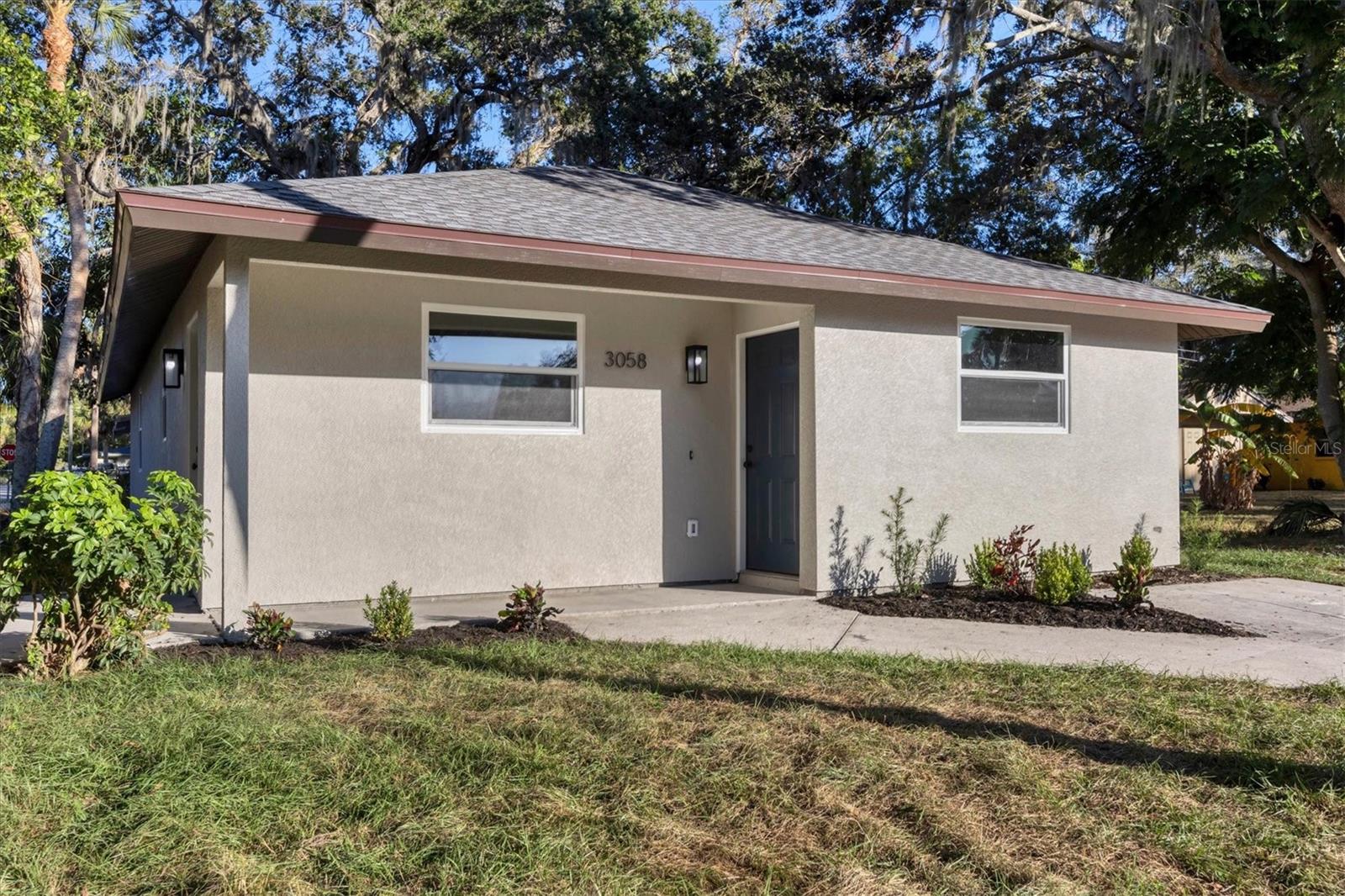 Image 2 of 26 For 3058 Palmadelia Avenue
