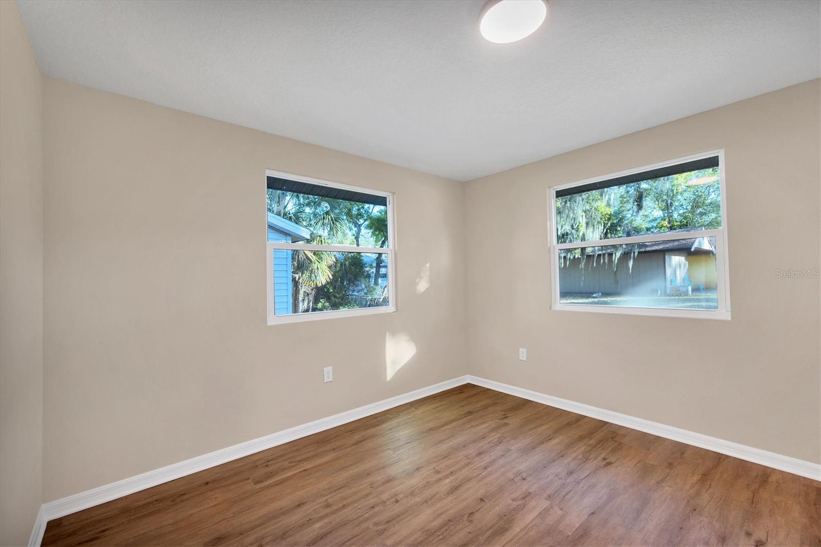 Image 20 of 26 For 3058 Palmadelia Avenue
