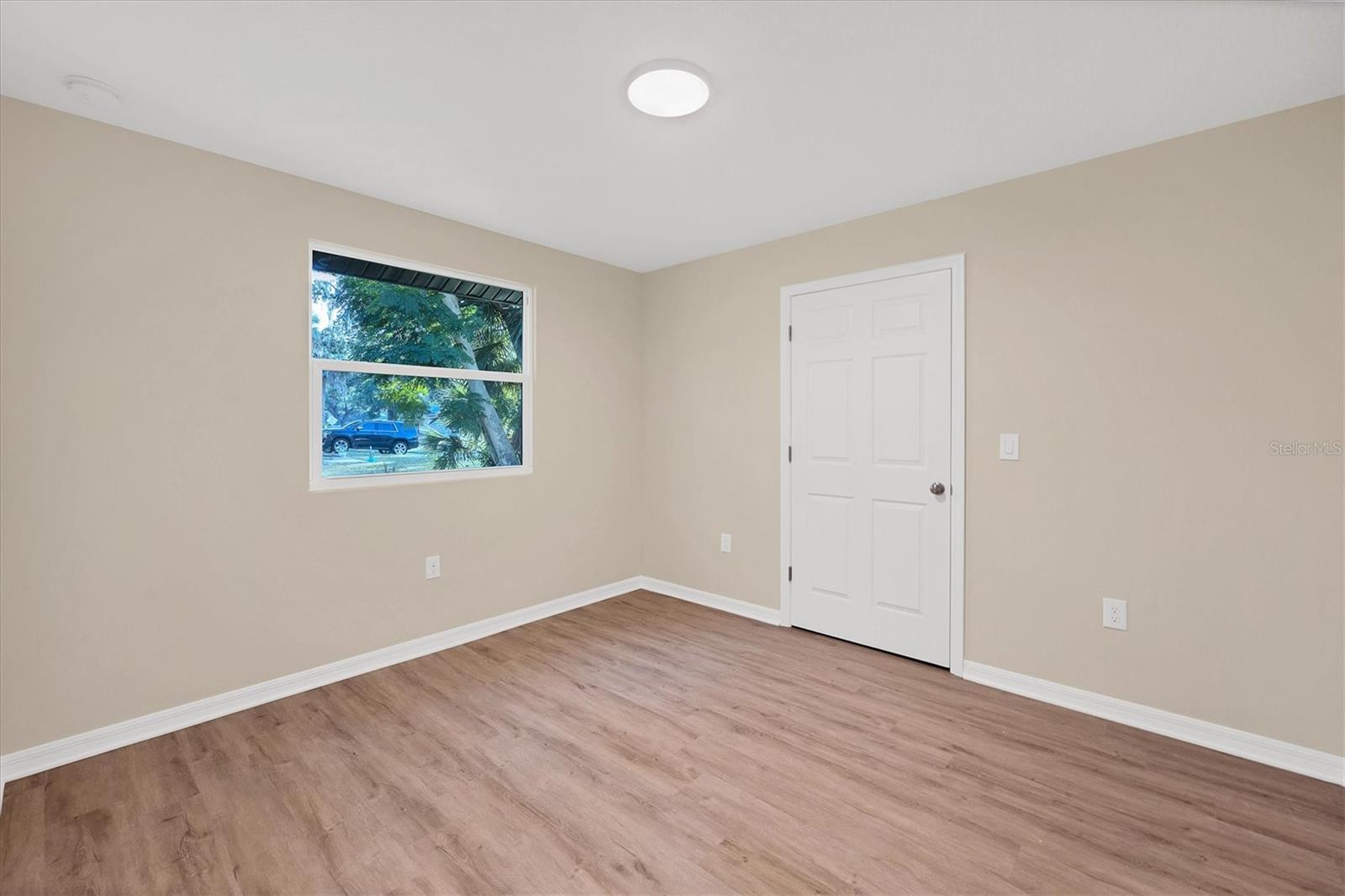 Image 21 of 26 For 3058 Palmadelia Avenue
