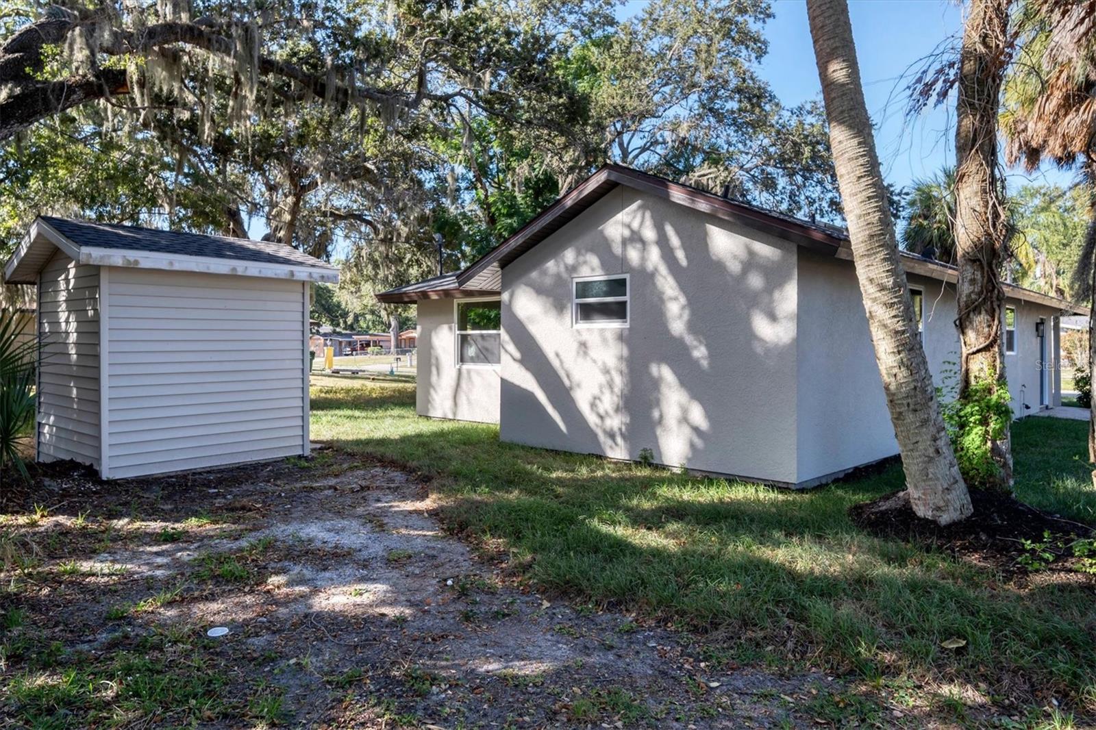 Image 23 of 26 For 3058 Palmadelia Avenue