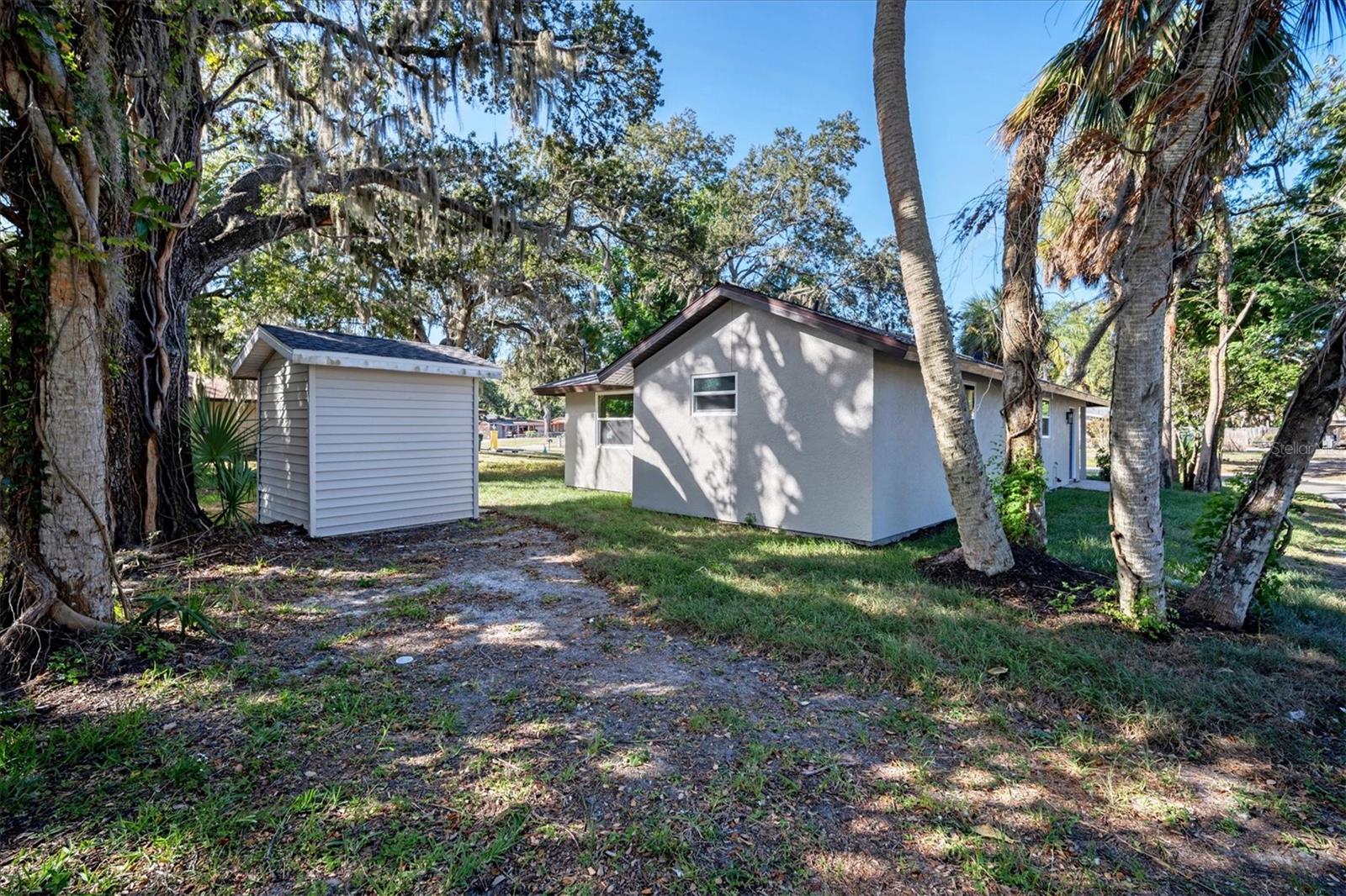 Image 24 of 26 For 3058 Palmadelia Avenue