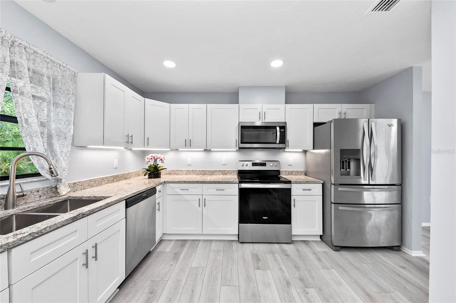 Image 25 of 62 For 6423 95th Street E