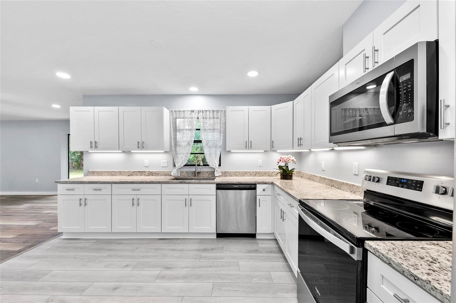 Image 26 of 62 For 6423 95th Street E