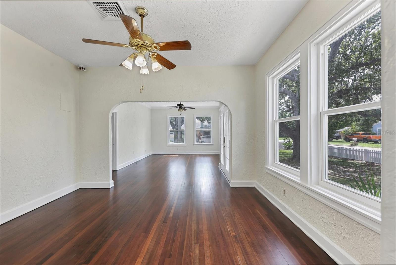 Image 11 of 41 For 2906 9th Avenue W