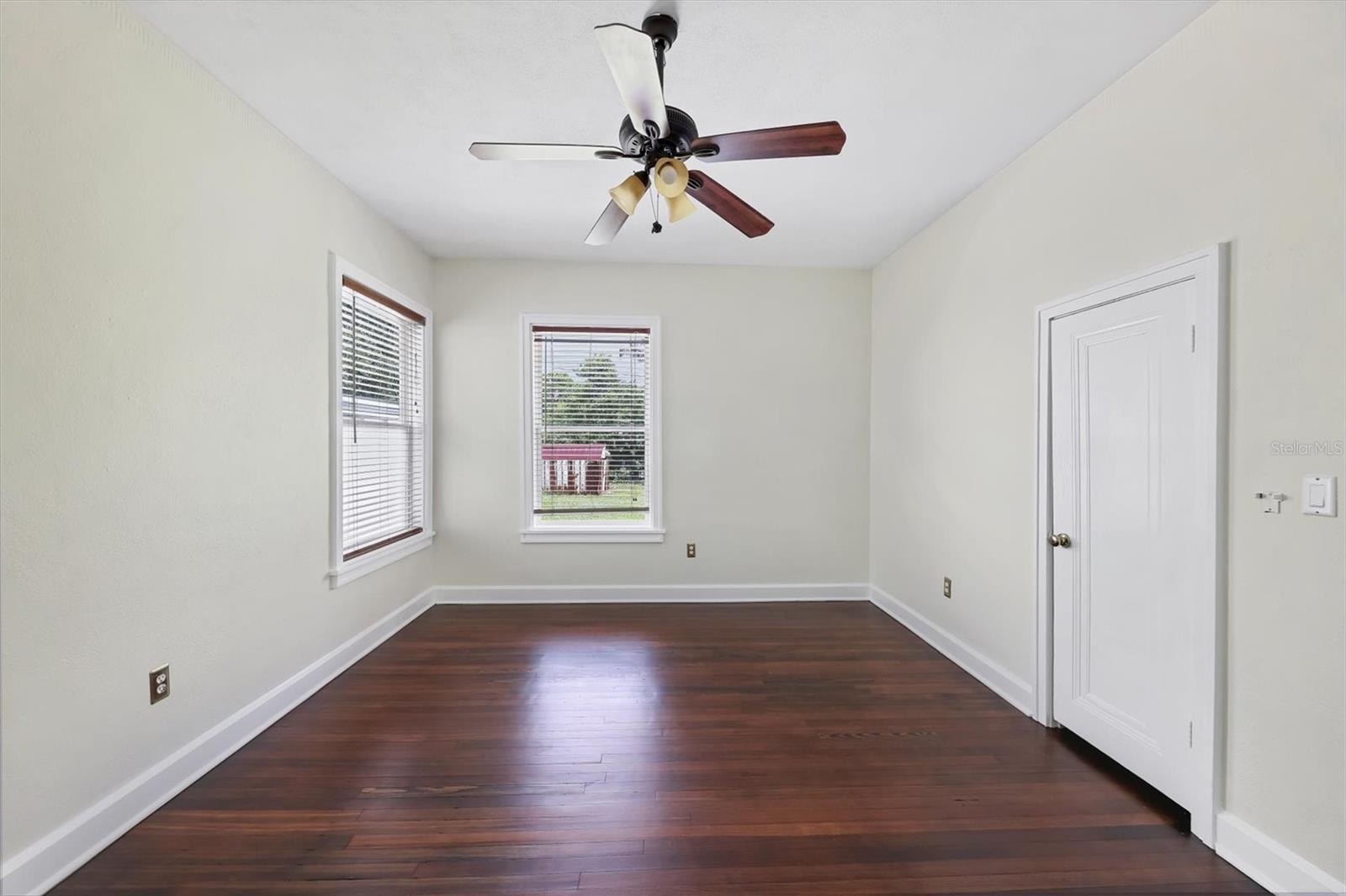 Image 18 of 41 For 2906 9th Avenue W