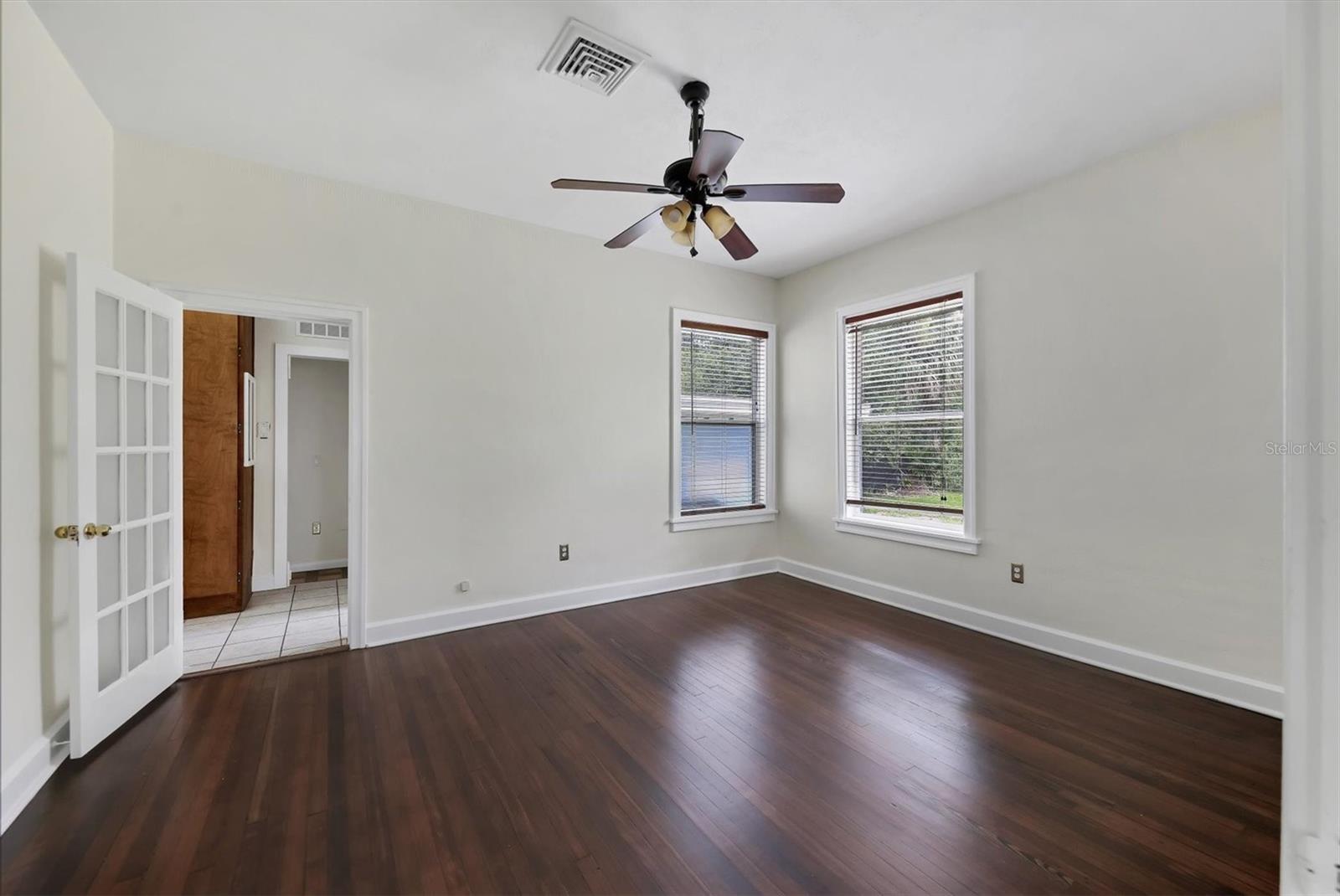 Image 19 of 41 For 2906 9th Avenue W