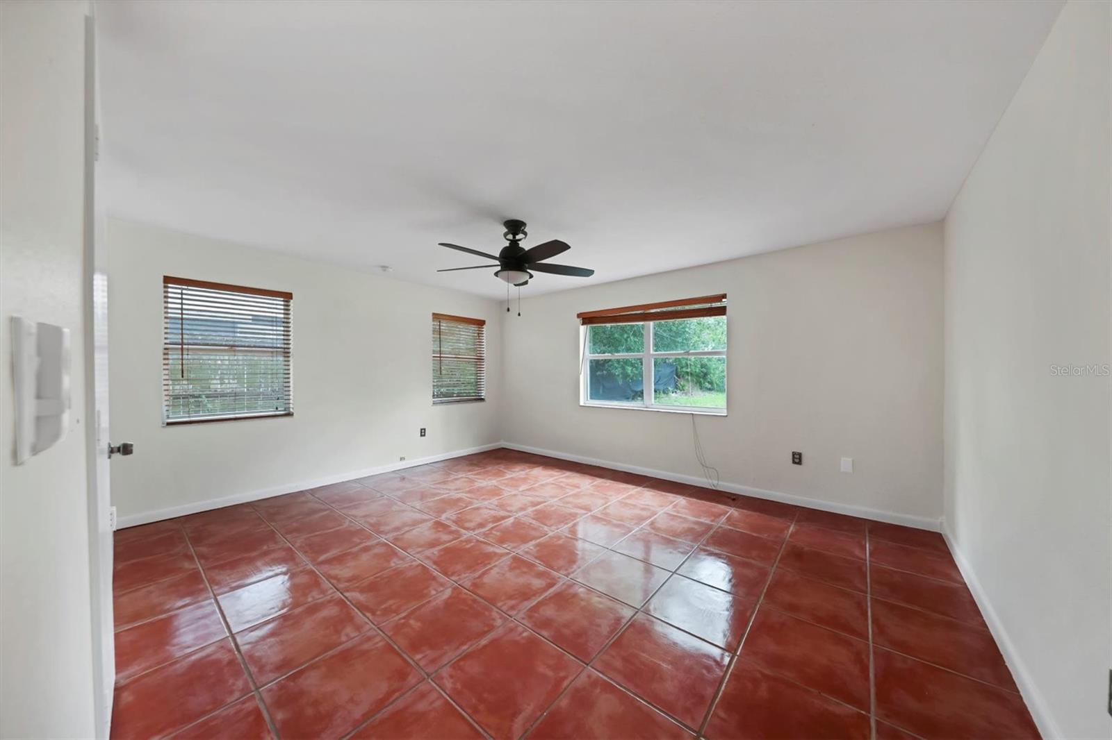 Image 22 of 41 For 2906 9th Avenue W